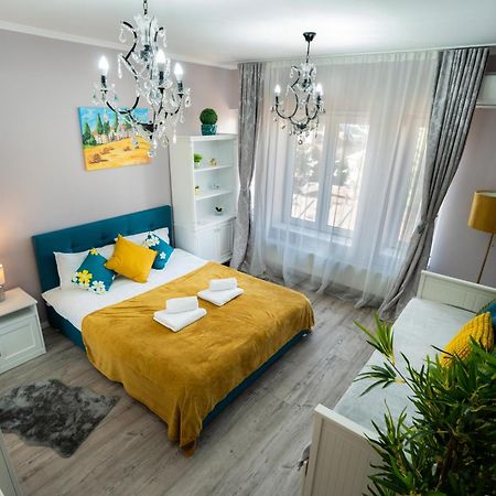 Chic Studio Old City Center - Ivo19 Букурещ Екстериор снимка