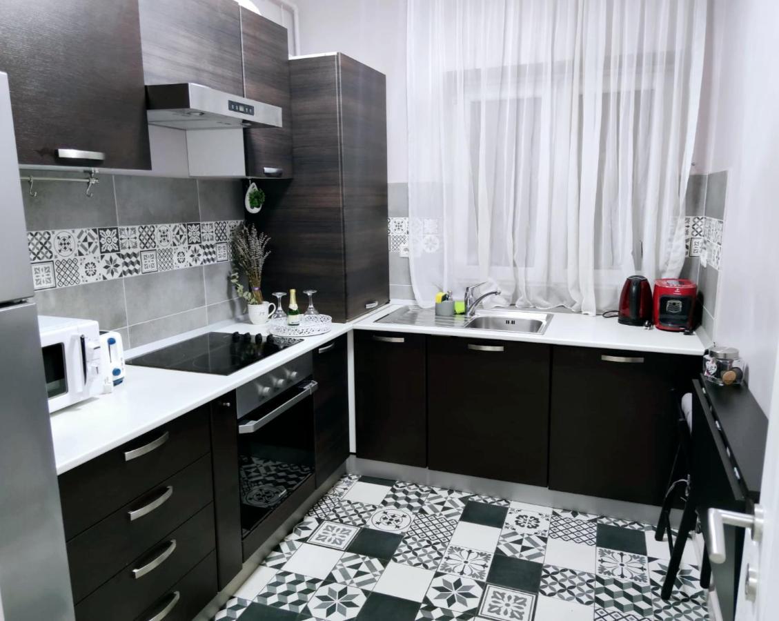 Chic Studio Old City Center - Ivo19 Букурещ Екстериор снимка