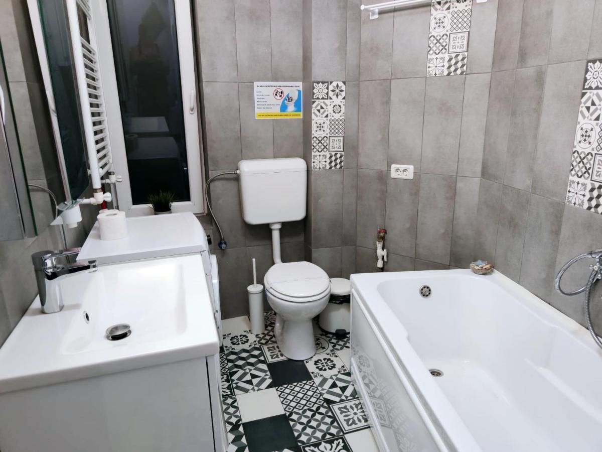 Chic Studio Old City Center - Ivo19 Букурещ Екстериор снимка