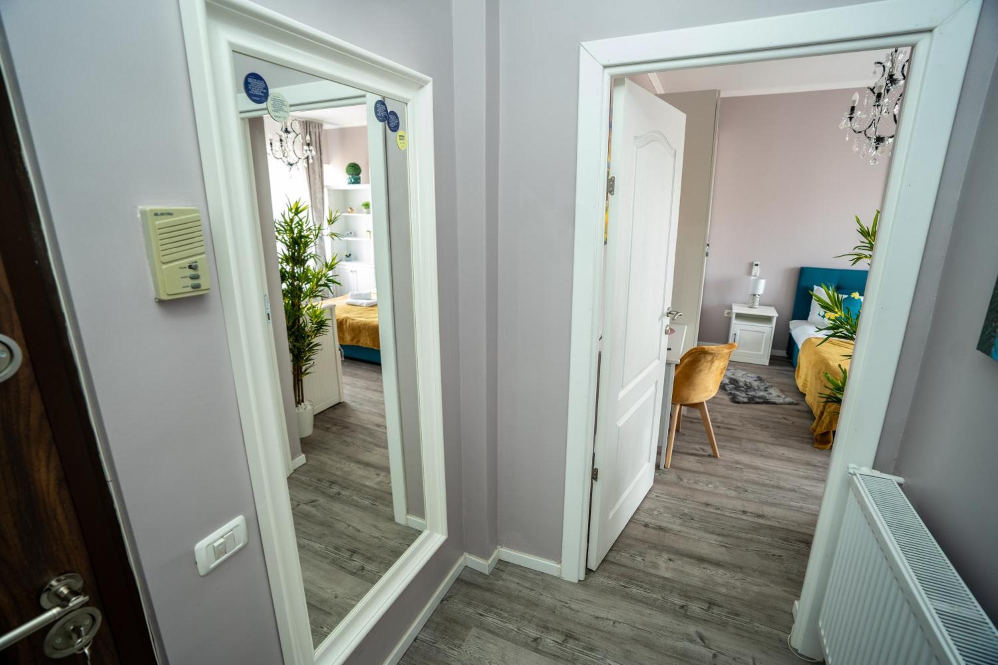 Chic Studio Old City Center - Ivo19 Букурещ Екстериор снимка